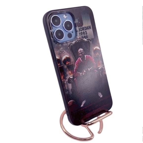 Slam Dunk Defender: The Ultimate iPhone 13 Pro Max Case for Basketball Fans - Picture 2 of 4